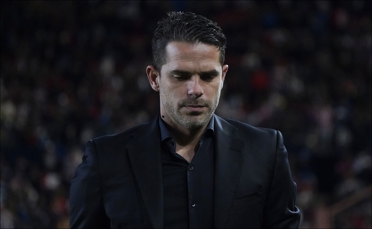 Sólo un milagro mantendrá a Fernando Gago en las Chivas