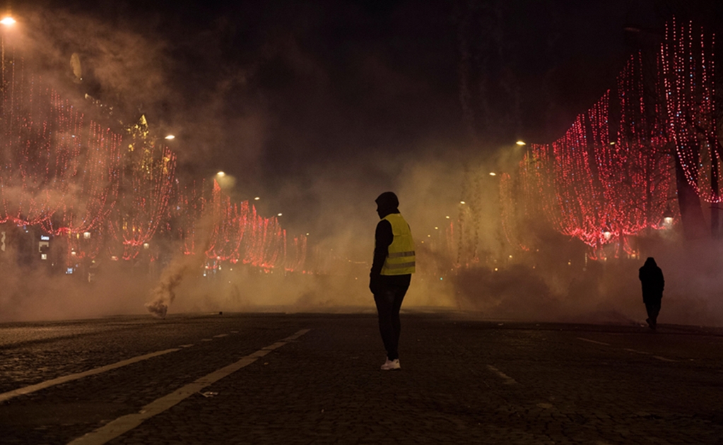Registran saqueos entre protestas de los "chalecos amarillos" en París