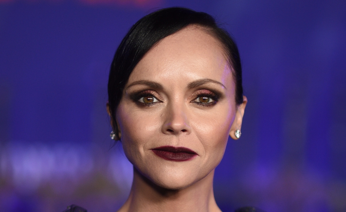 Christina Ricci vendió su colección de bolsas Chanel para pagar divorcio