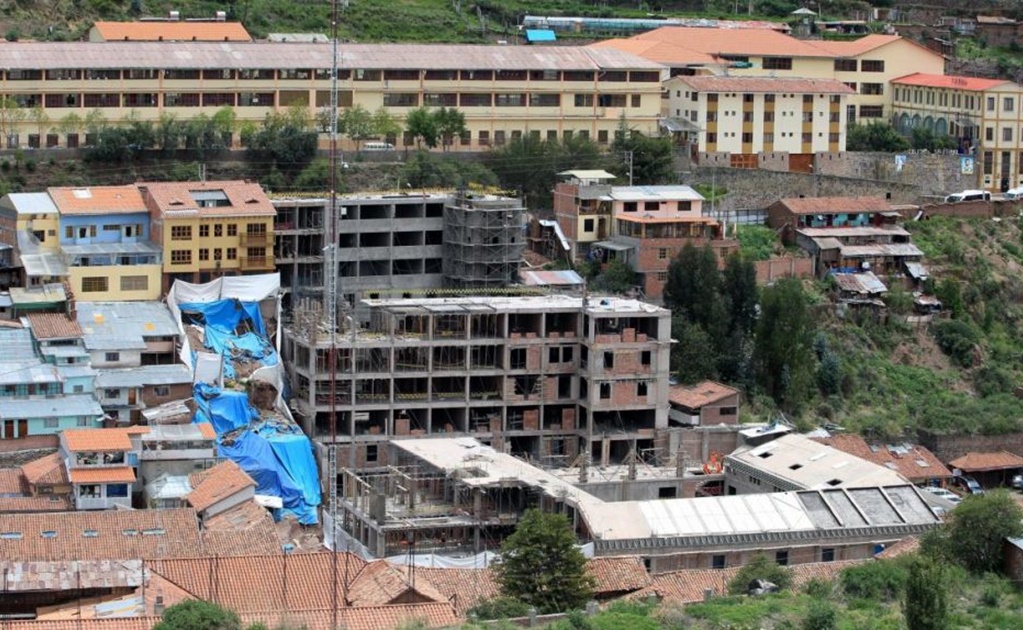 Demolición de hotel construido en el centro de Cusco queda a votación