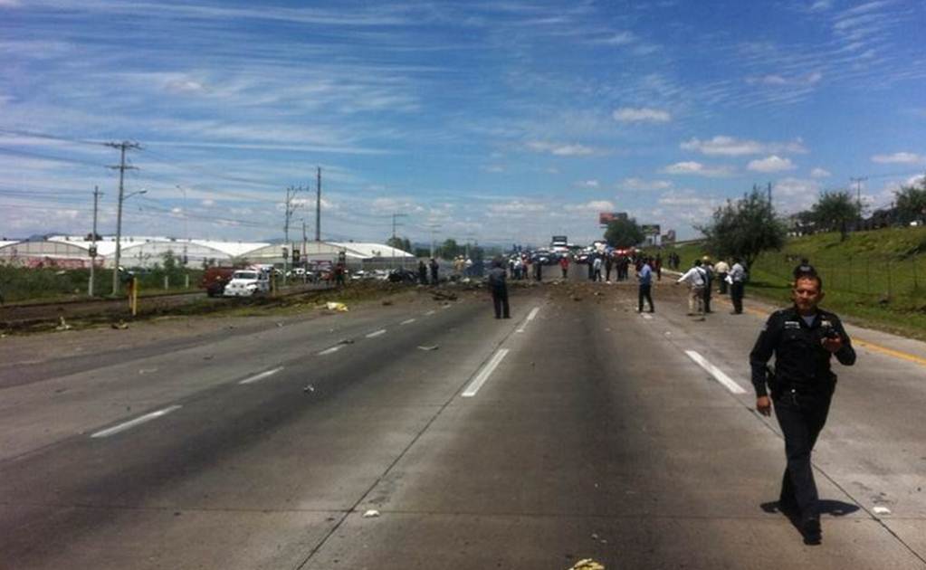Confirman 5 muertos por avionazo en Querétaro