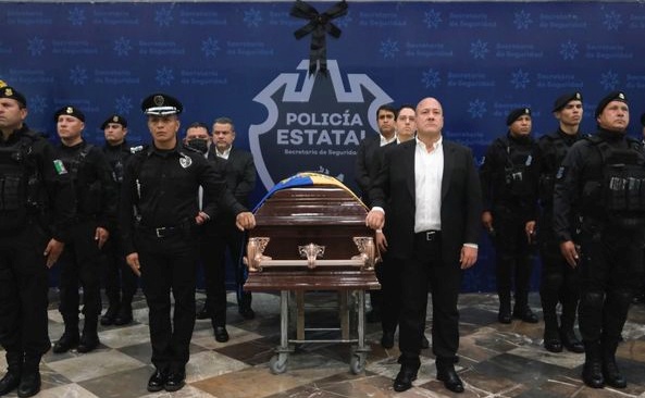 Rinden homenaje a mando policial asesinado en Tlajomulco de Zuñiga