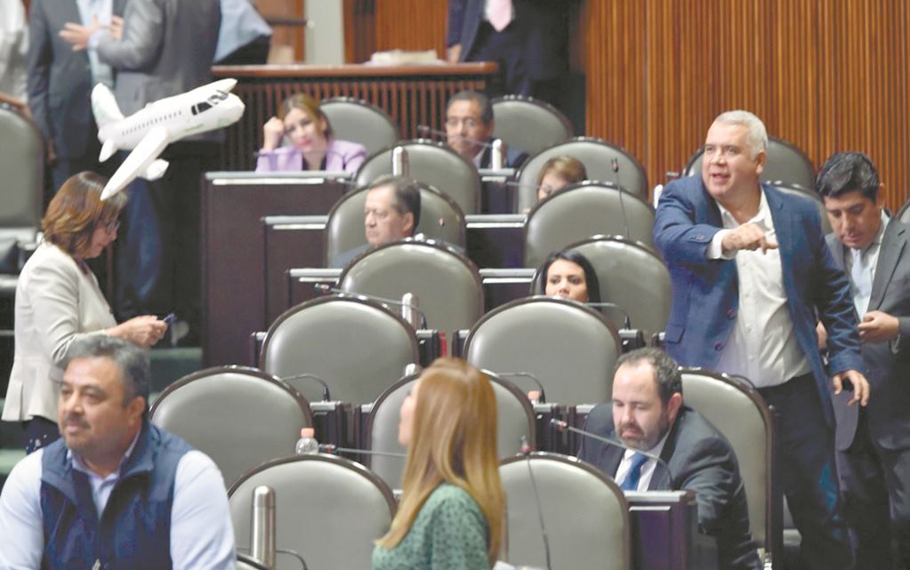 Legisladores de Morena y aliados chocan con oposición