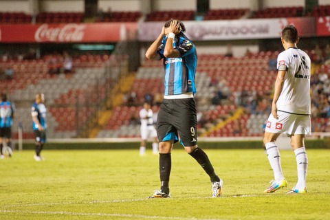 Defiende Flores a jugadores novatos