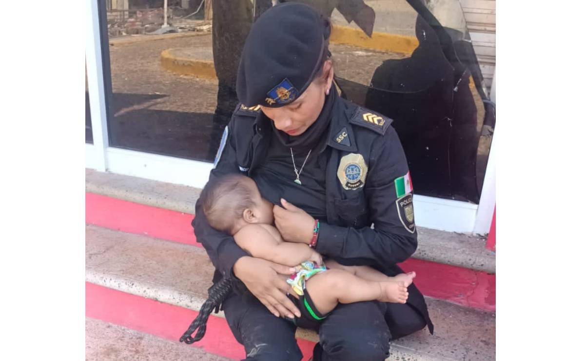 Mujer policía de la CDMX amamanta a bebé de familia damnificada en Acapulco