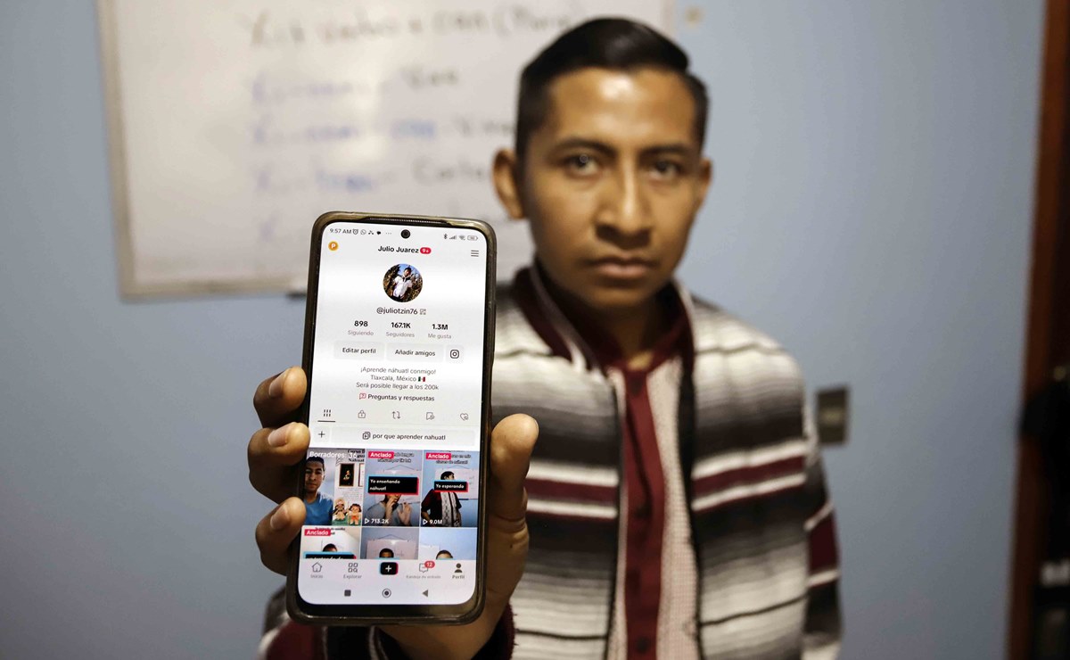 Conoce a Julio, profesor que enseña náhuatl en TikTok y es viral 