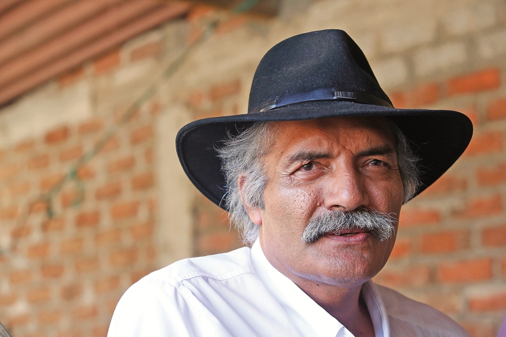 Mireles regresa a terapia intensiva por Covid-19