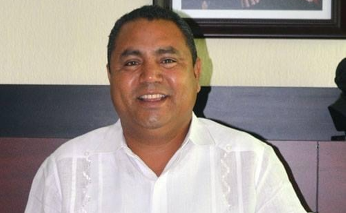 Exigen liberar a diputado Gustavo Díaz, quien fue detenido en Veracruz cuando buscaba a su hijo