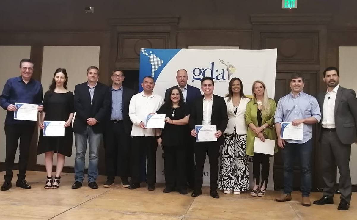 Entrega GDA sus premios a lo mejor del periodismo 2023