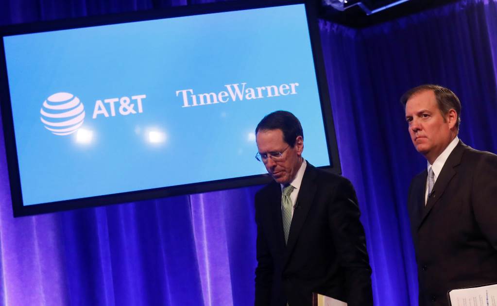 Gobierno de Trump presenta demanda para frenar fusión de AT&T y Time Warner