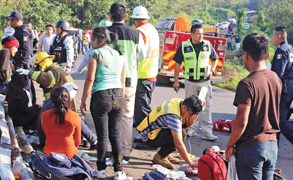 One migrant dead and 81 injured in road accident in southern Mexico