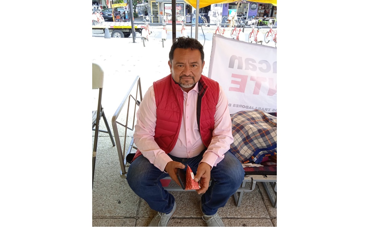 Director de Sindicato, en huelga de hambre afuera de la Secretaría de Cultura