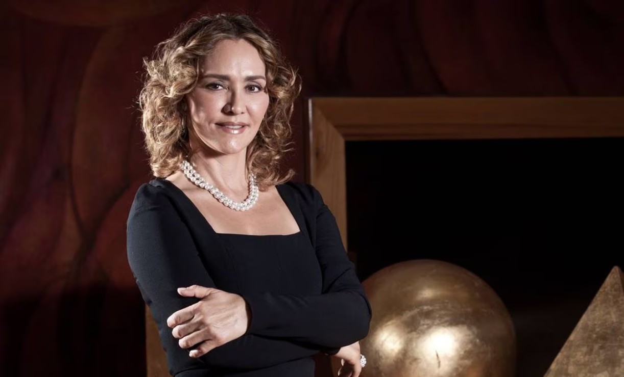 Angélica Fuentes confiesa que se retiró los implantes mamarios