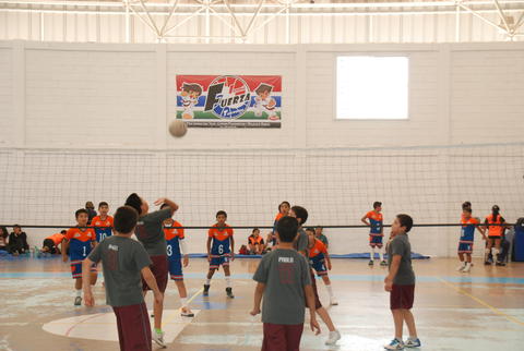 Satélite y Alpes dominan la Municipal de Voleibol