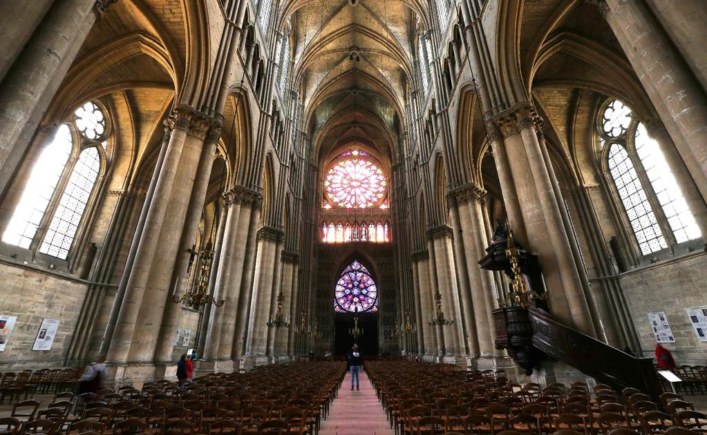 ¿Se debería reconstruir Notre Dame tal y como era? Francia lanza la pregunta