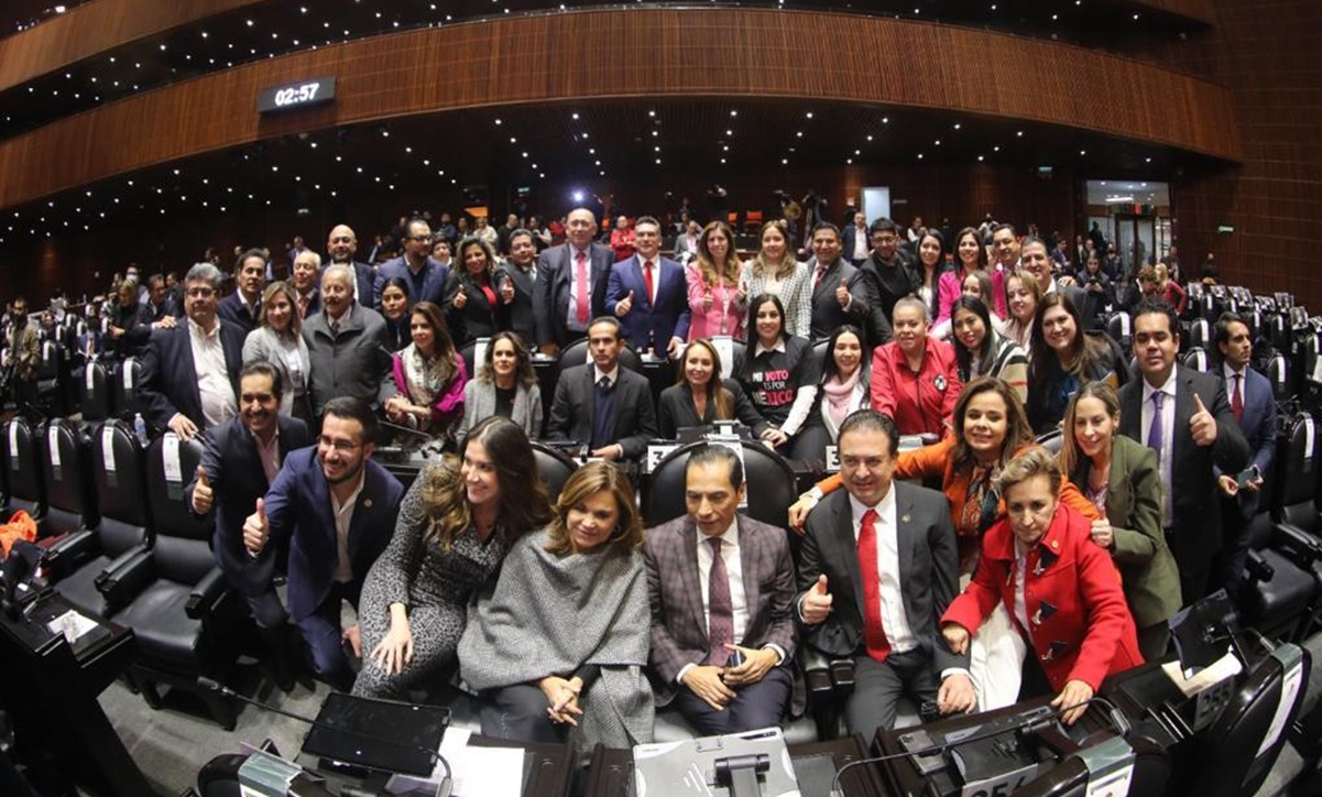 Celebran diputados del PRI  fallo de la Corte sobre plan B de la reforma electoral