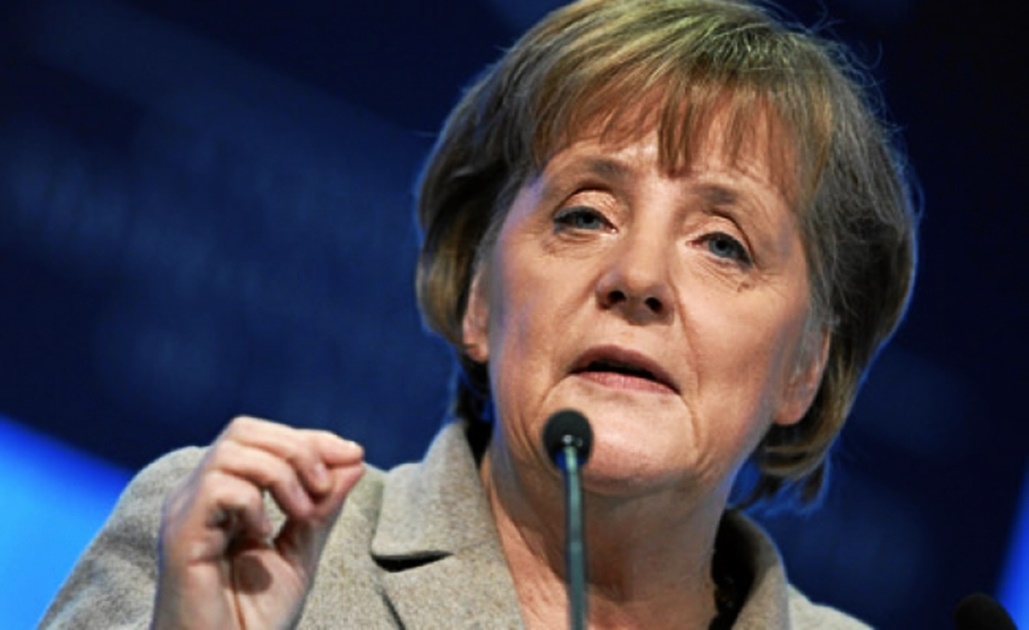 "Me alegra" trabajar con Macron: Merkel