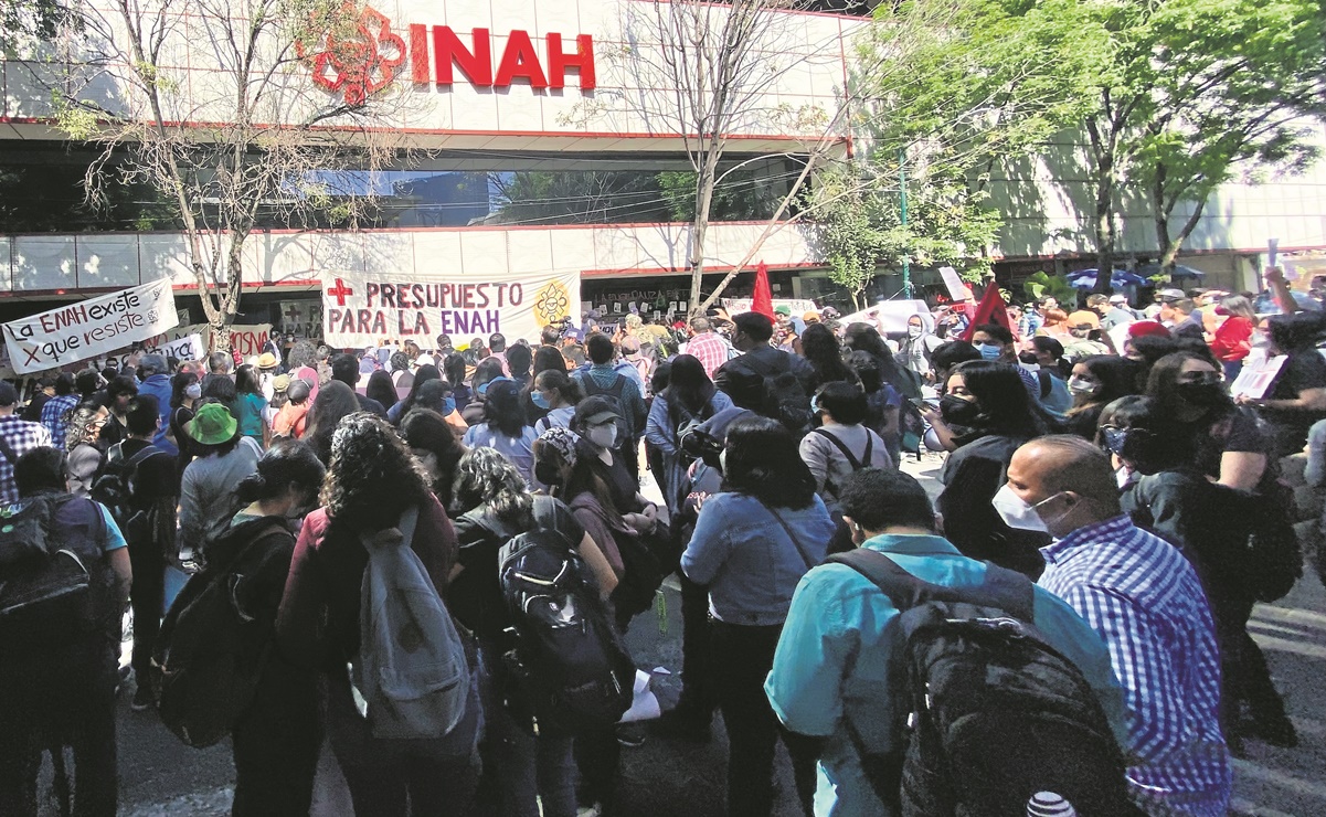 Denuncian un rezago administrativo en INAH y piden abrir 200 plazas