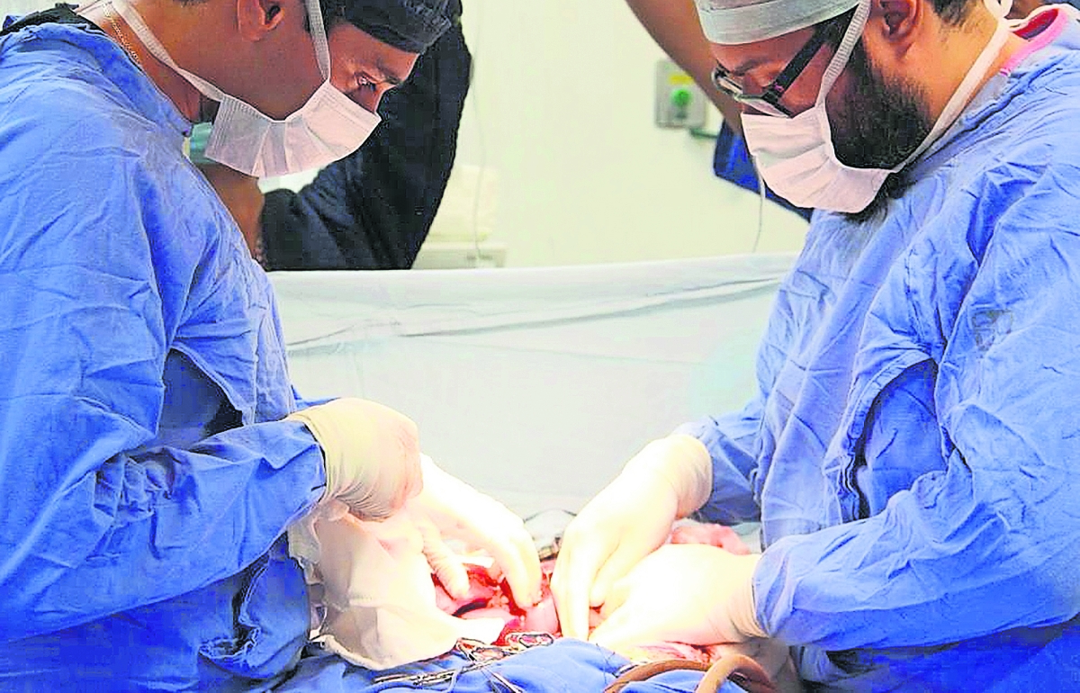 Realizan primer trasplante hepático ortotópico en el Hospital Juárez