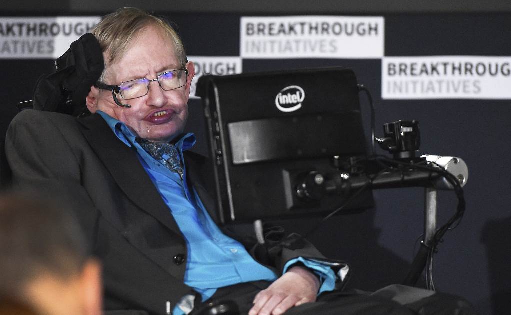 Hawking apoya permanencia del Reino Unido en UE