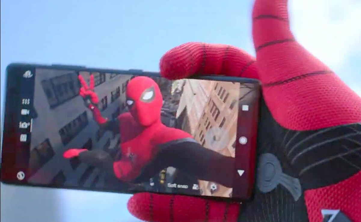 Tom Holland desata la locura entre los fans al subir videos de "Spider-Man 3"