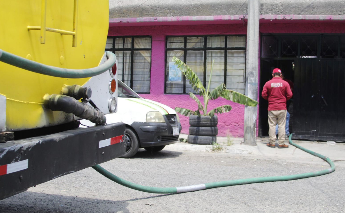 Pipa de agua se queda sin frenos y se impacta con otros vehículos en la ...
