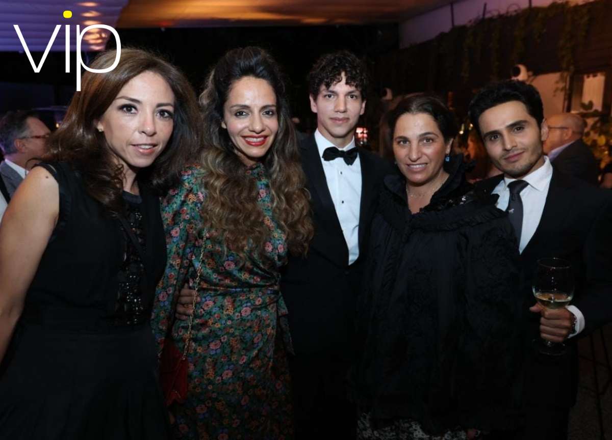 Soumaya Slim acompaña a Issac Hernández en opening party de "Despertares"