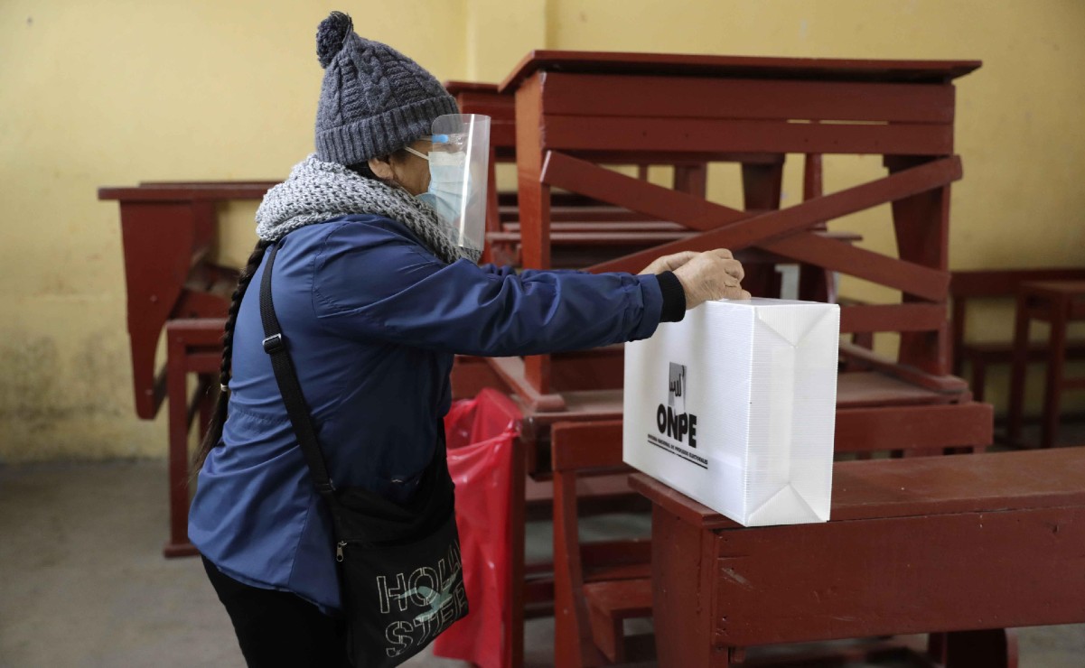 Empieza la jornada electoral para elegir al próximo presidente de Perú