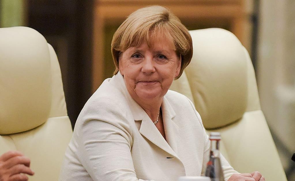 Angela Merkel pide confianza en su política de refugiados