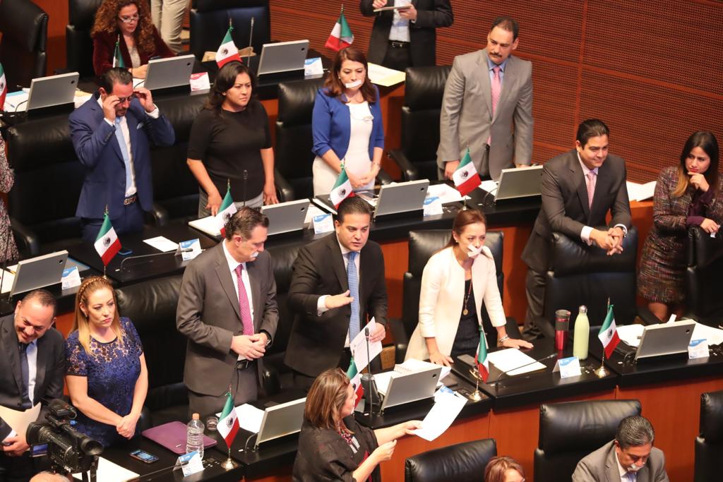 Morena acusa al PAN de “chantaje” por abandonar sesión en el Senado