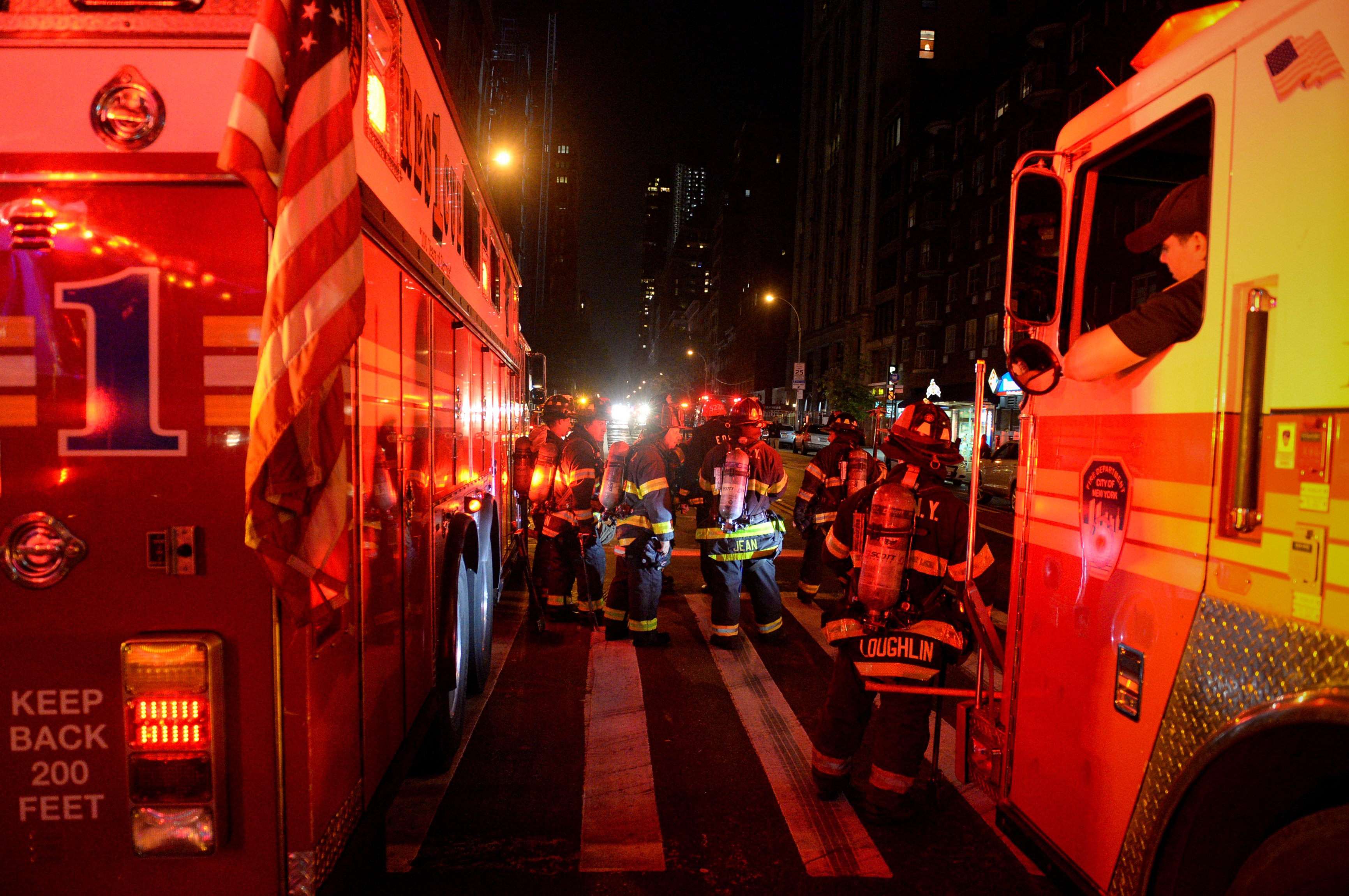 Detienen a 5 personas relacionadas con explosión en NY: ABC News