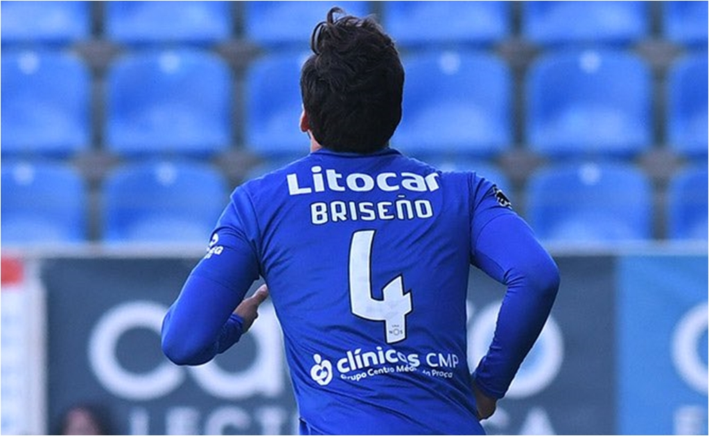 'Pollo' Briseño titular en derrota del Feirense