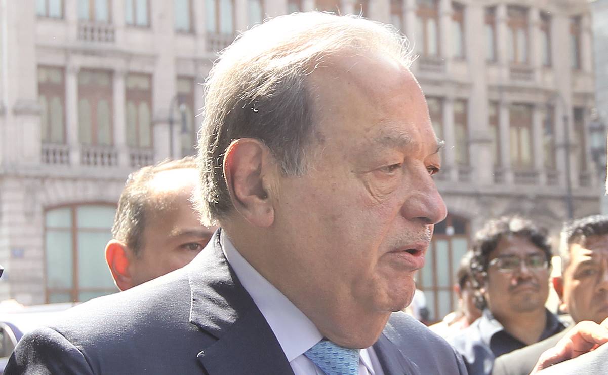 Carlos Slim no irá a la marcha de AMLO