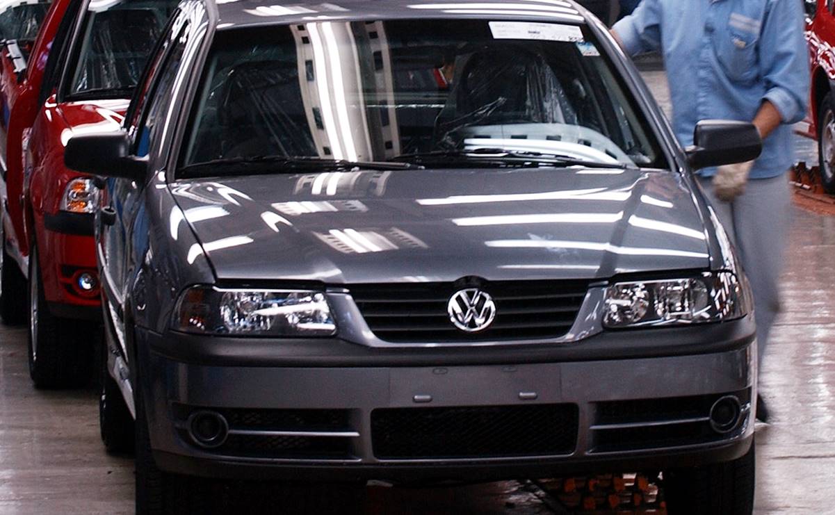 Profeco alerta de fallas en bolsas de aire en 3 vehículos de Volkswagen