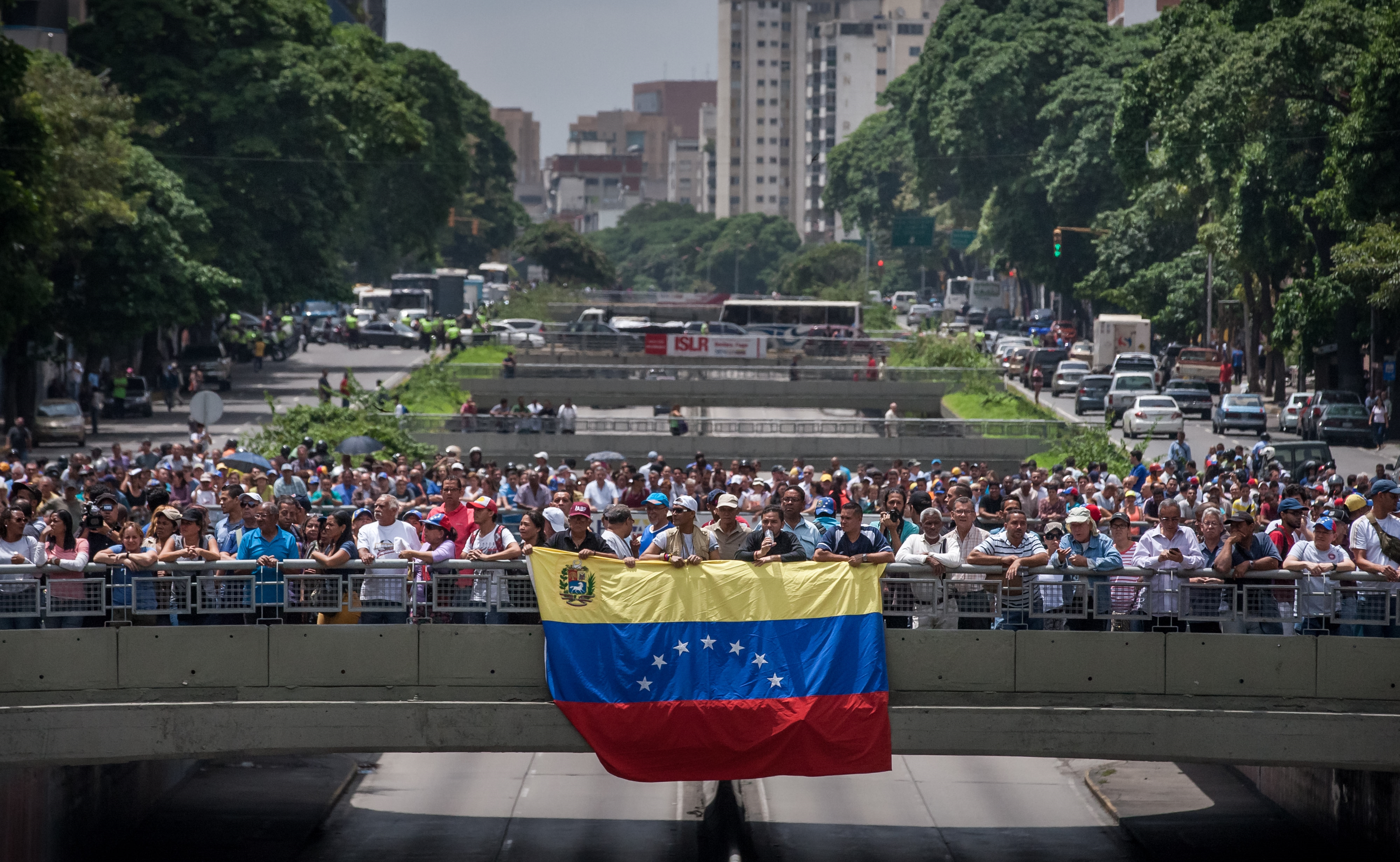 Condena EU uso de fuerza contra oposición en Venezuela