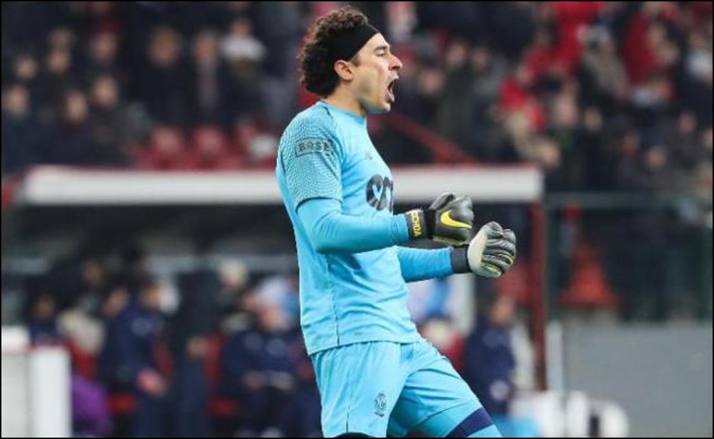 Ochoa titular en la victoria del Standard sobre Cercle