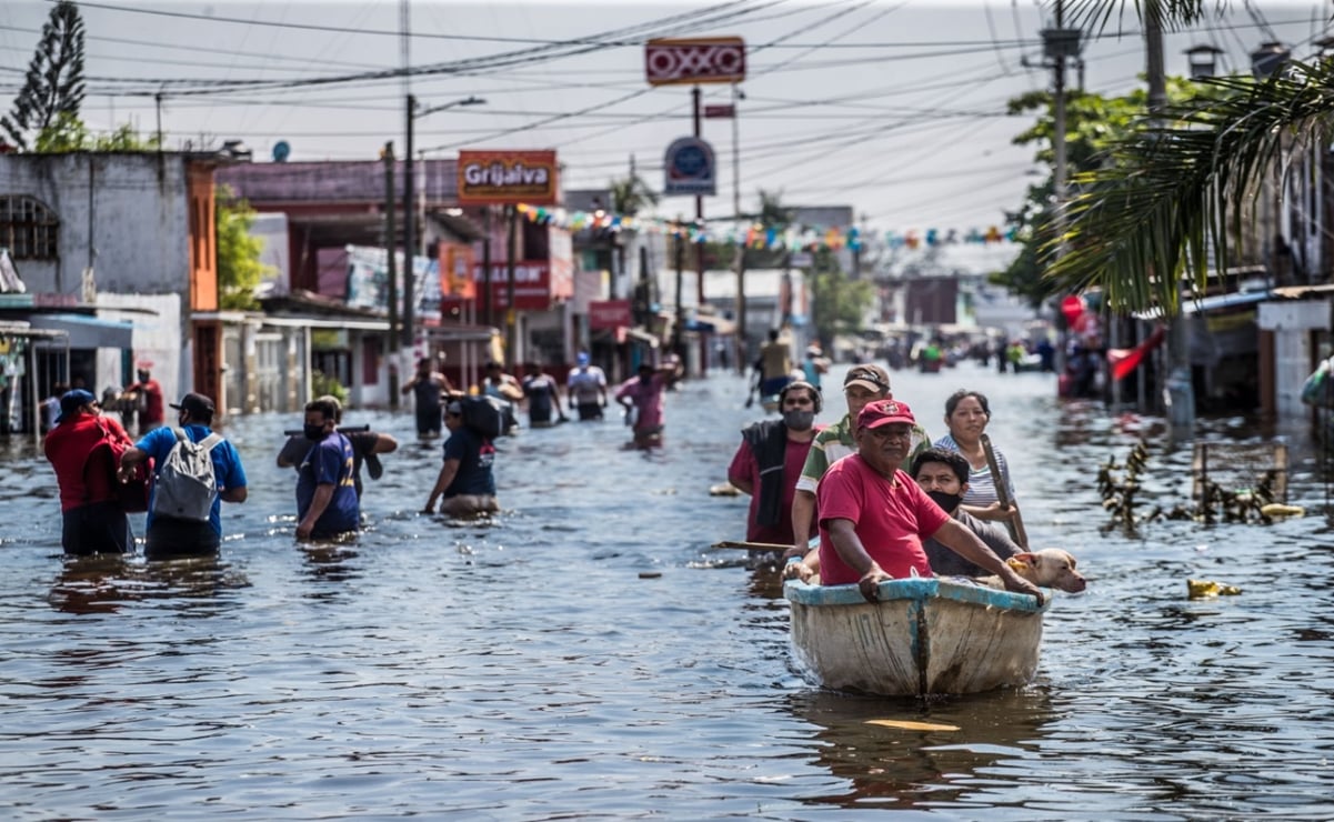 Río Grijalva se desborda y deja zonas bajo el agua en Villahermosa, Tabasco 