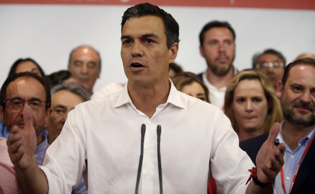 Pedro Sánchez gana elecciones primarias para dirigir a socialistas en España