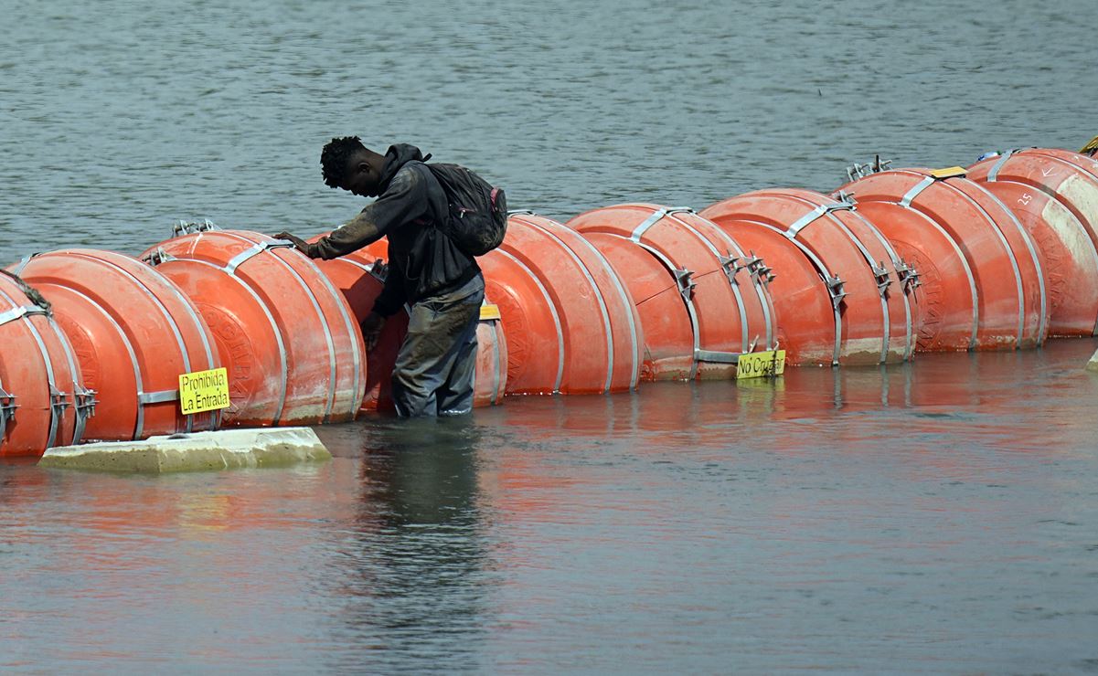 Juez ordena  remover el muro flotante  del río Grande