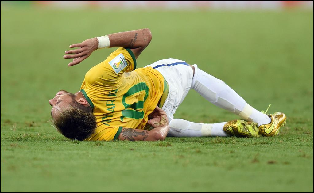 La dolorosa lesión de Neymar en Brasil 2014