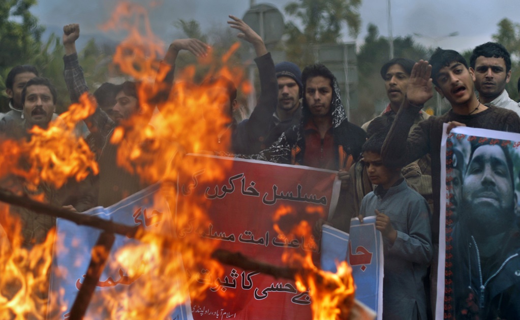 Disturbios tras ejecución de asesino de político en Pakistán 