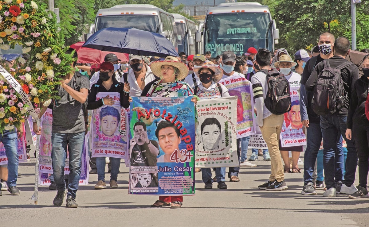 Familiares de los 43 recuerdan tragedia