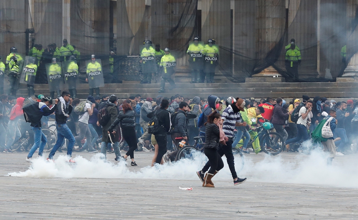 Por protestas, presidente de Colombia ordena toque de queda en Bogotá