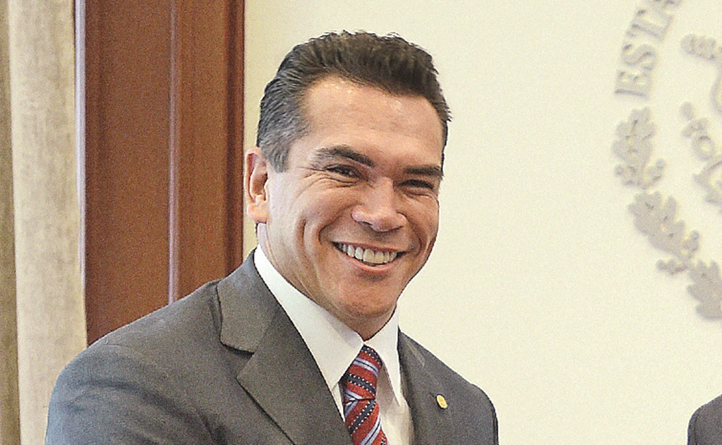 Gobernador de Campeche se echa porras 