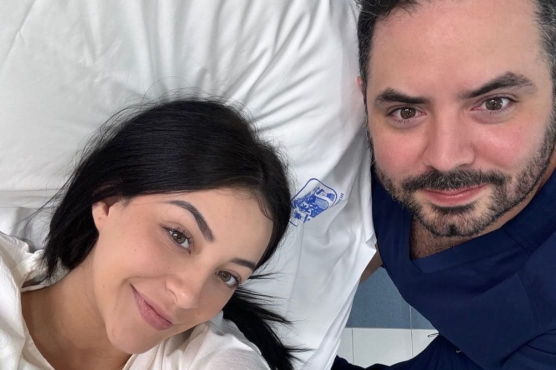 Paola Dalay comparte la primera foto de su hija con José Eduardo Derbez