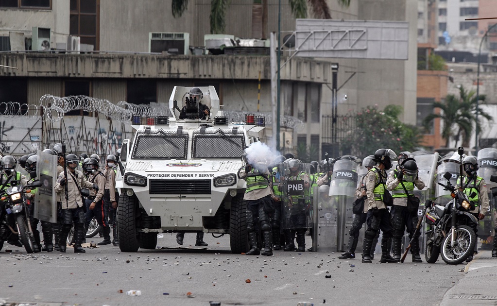 Apoya México condena de países contra violencia en Venezuela
