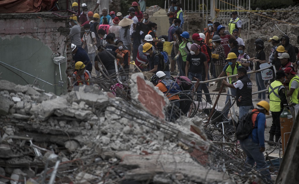 Suman 155 muertos en CDMX a tres días del sismo