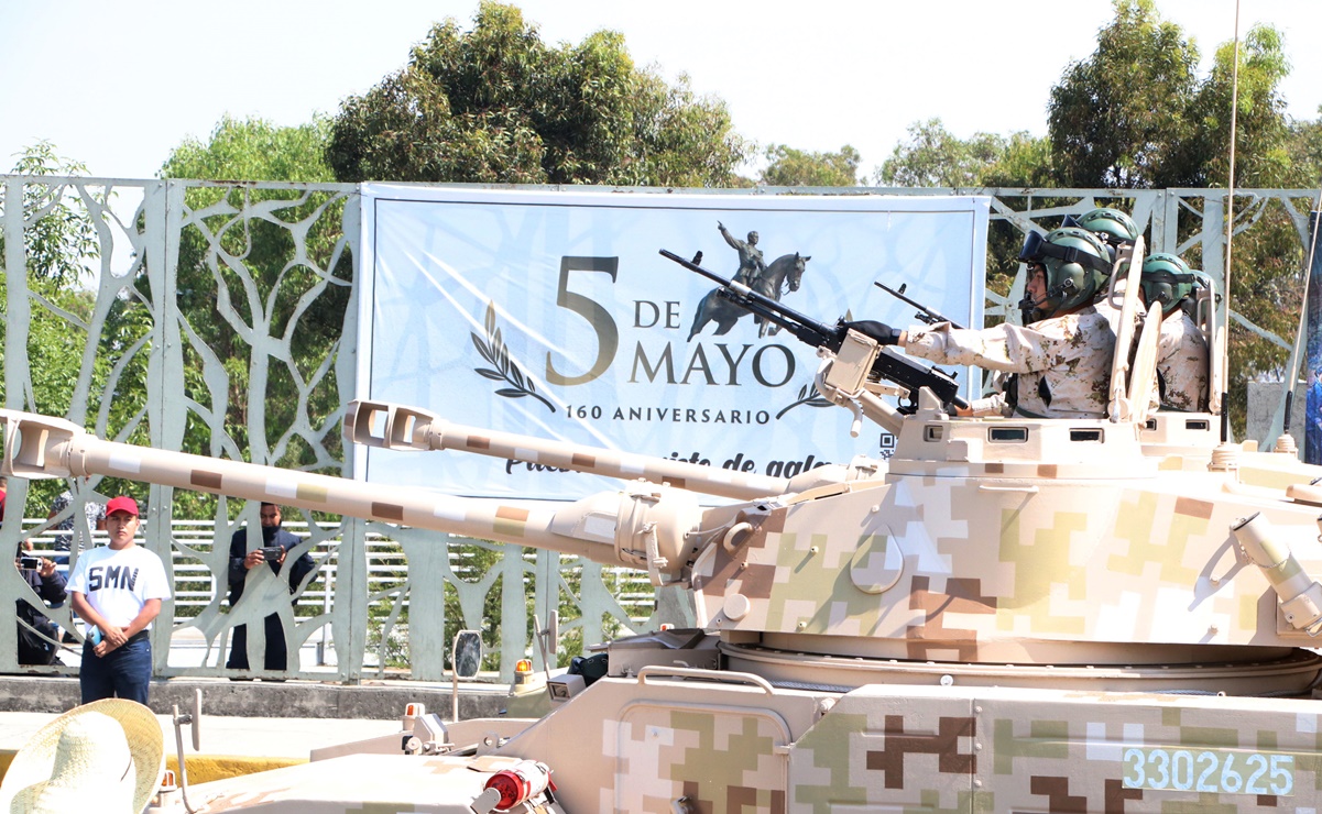 Reportan saldo blanco en desfile cívico militar del 5 de Mayo en Puebla
