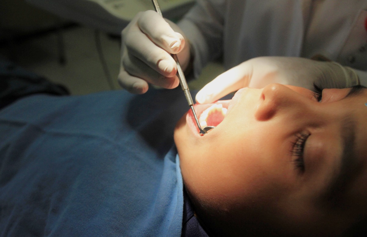 Qué es la halitosis, enfermedad que produce el mal aliento excesivo 