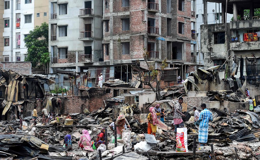 Incendio en Bangladesh deja sin hogar a 50 mil personas